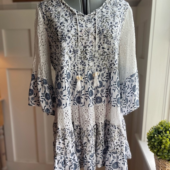 Chic Bohemian Lace Dress in Blue and White Size Small - Picture 2 of 9